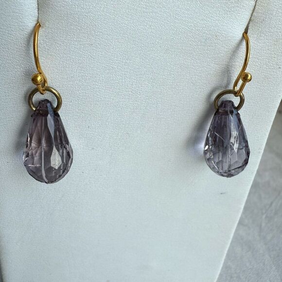 Faceted Teardrop Glass Earrings with Gold Tone Hooks – Lightweight & Elegant - Picture 16 of 17